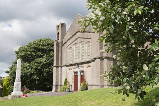 Church and war memorial (cenotaph)
